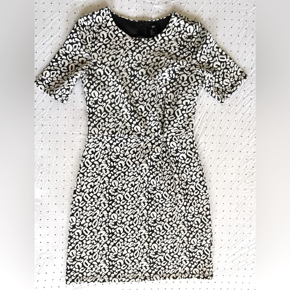 H&M Leopard Print Knee Lenght Dress